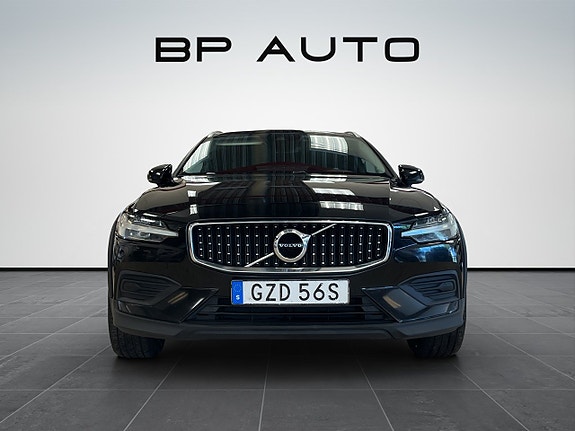 Volvo V60 Cross Country 4 of 5