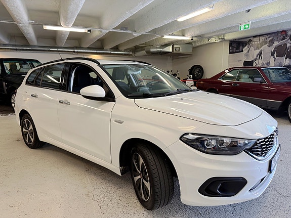 Fiat Tipo 2 of 5