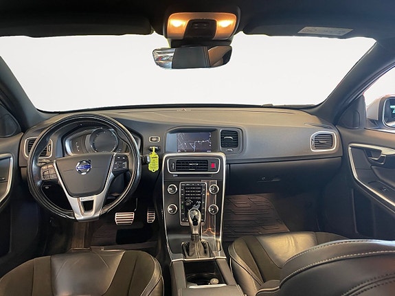 Volvo V60 10 of 24