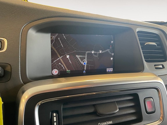Volvo V60 17 of 24