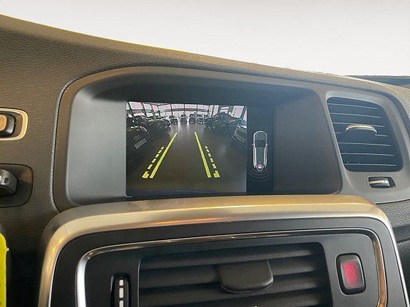Volvo V60 19 of 24
