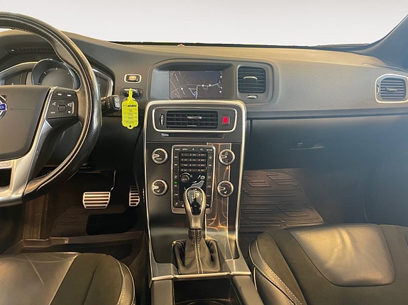 Volvo V60 11 of 24