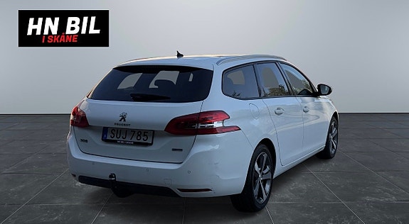 Peugeot 308 SW 3 of 5