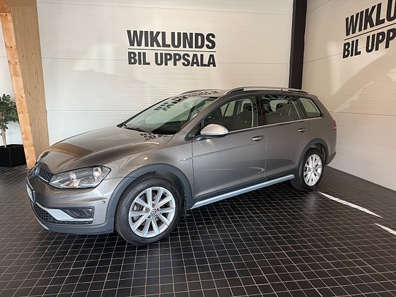 Volkswagen Golf Alltrack 2 of 22