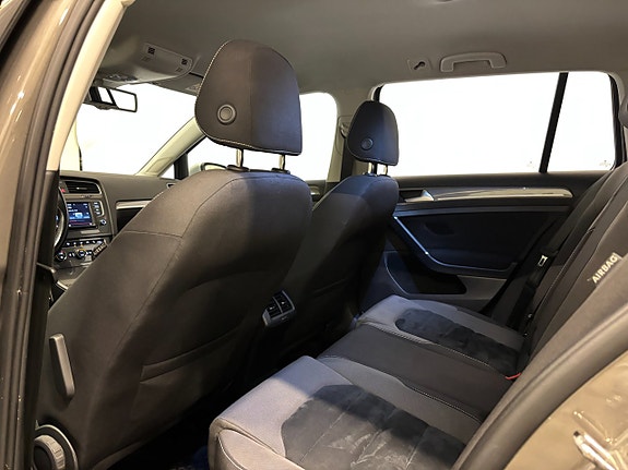 Volkswagen Golf Alltrack 16 of 20