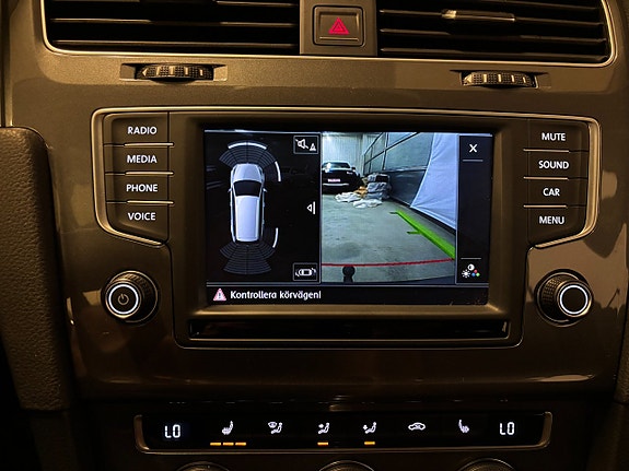 Volkswagen Golf Alltrack 12 of 20