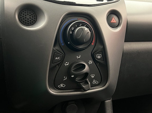 Toyota Aygo 22 of 28
