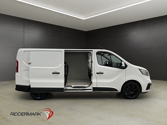 Renault Trafic 11 of 28