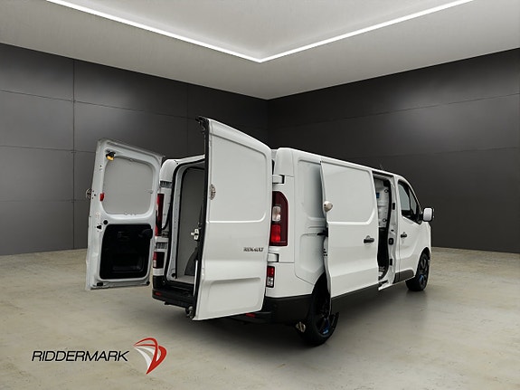 Renault Trafic 12 of 28