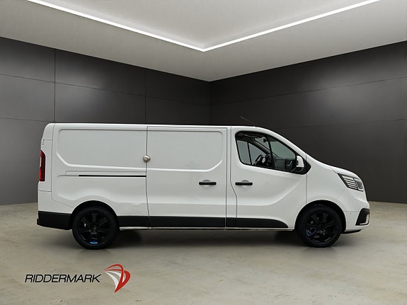 Renault Trafic 2 of 28