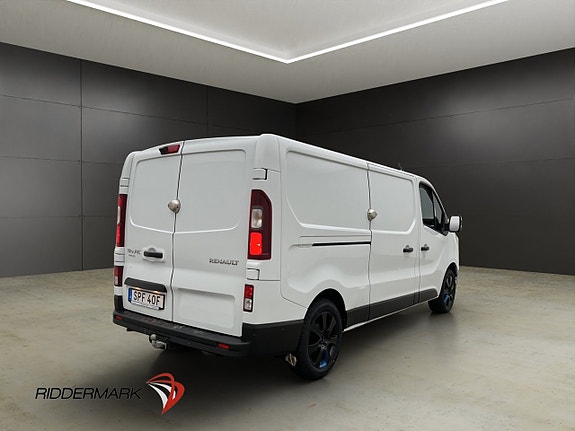 Renault Trafic 9 of 28