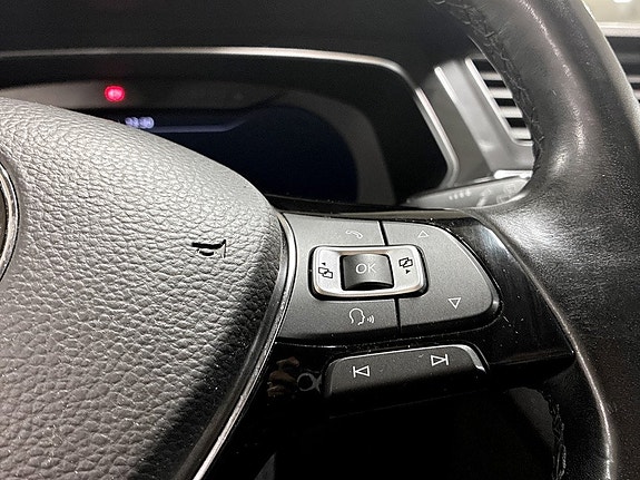 Volkswagen Tiguan Allspace 8 of 19