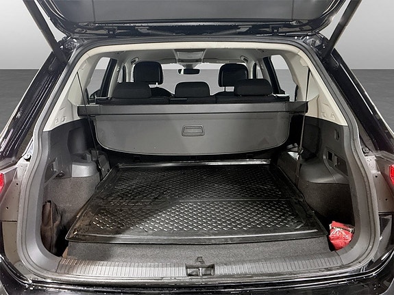 Volkswagen Tiguan Allspace 19 of 19