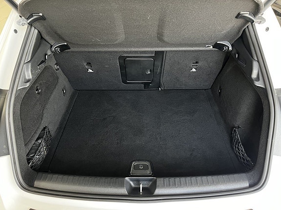 Mercedes-Benz GLA45 17 of 29