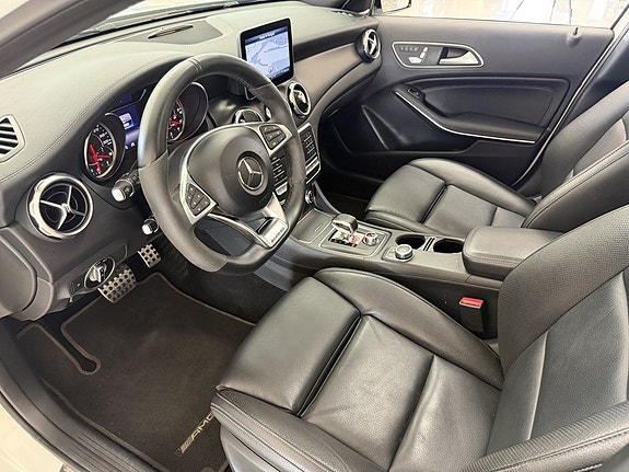 Mercedes-Benz GLA45 12 of 29