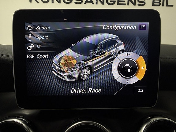 Mercedes-Benz GLA45 26 of 29