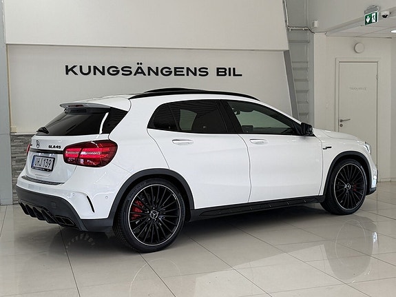 Mercedes-Benz GLA45 9 of 29