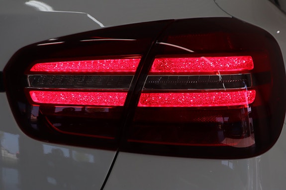 Mercedes-Benz GLA45 11 of 29