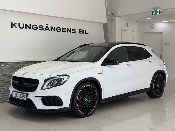 Mercedes-Benz GLA45 3 of 5