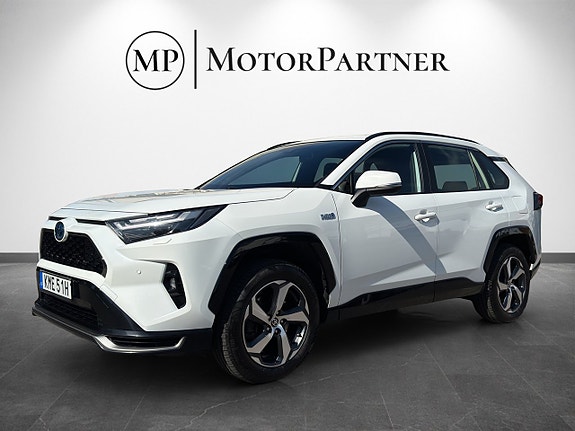 Toyota RAV4 3 of 22