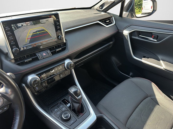Toyota RAV4 13 of 22