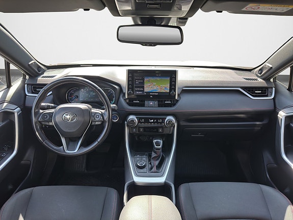 Toyota RAV4 11 of 22