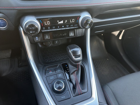 Toyota RAV4 15 of 22