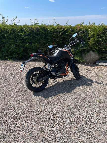 KTM 125 Duke 4 of 5