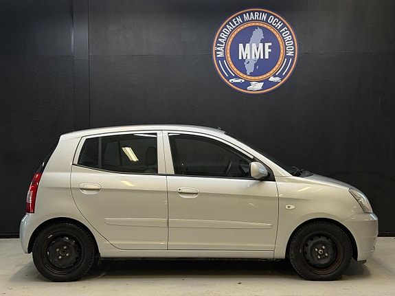 Kia Picanto 2 of 21