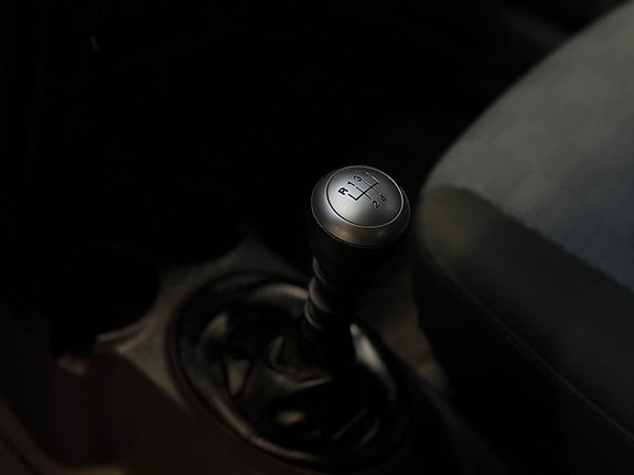 Kia Picanto 13 of 21
