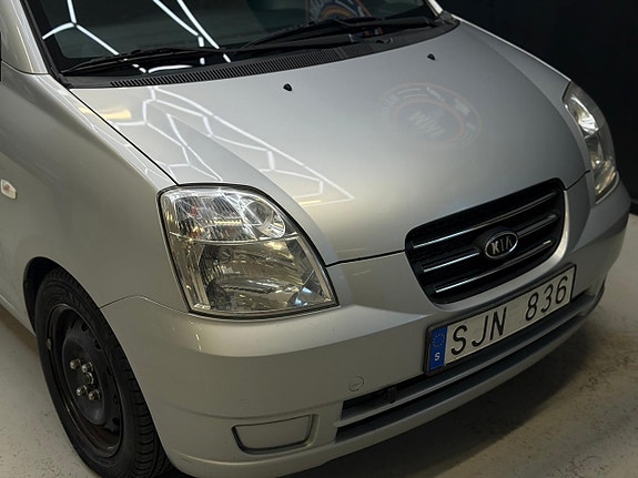 Kia Picanto 6 of 21
