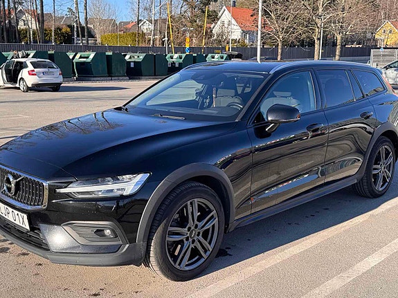 Volvo V60 Cross Country 5 of 5