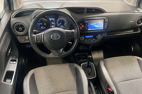 Toyota Yaris 11 of 12