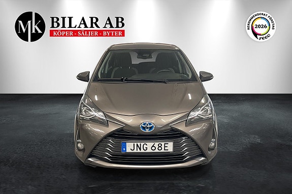 Toyota Yaris 2 of 12