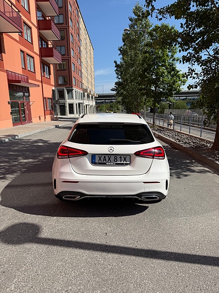 Mercedes-Benz A180 2 of 8