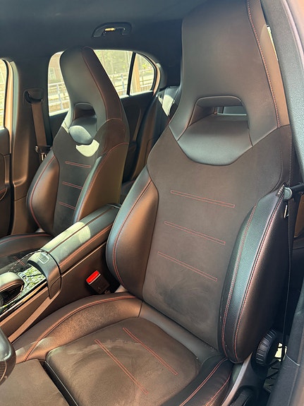 Mercedes-Benz A180 5 of 8