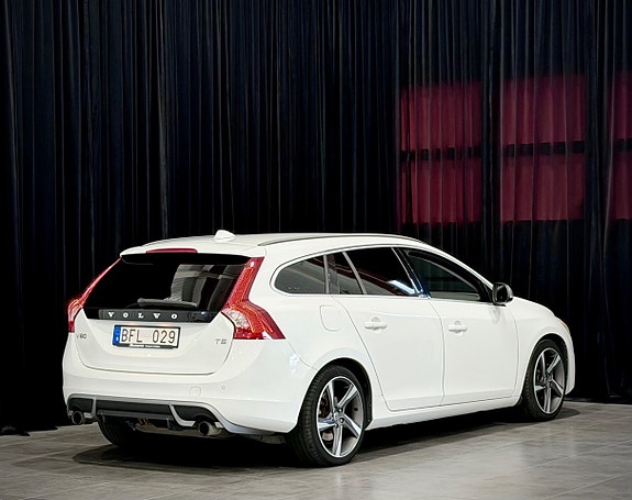Volvo V60 3 of 5