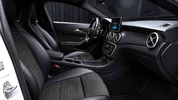 Mercedes-Benz CLA200 12 of 30