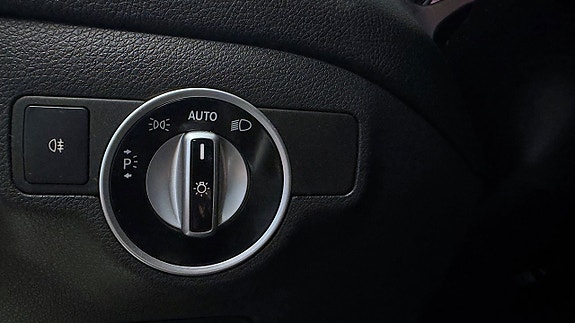 Mercedes-Benz CLA200 15 of 30