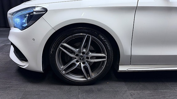 Mercedes-Benz CLA200 9 of 30