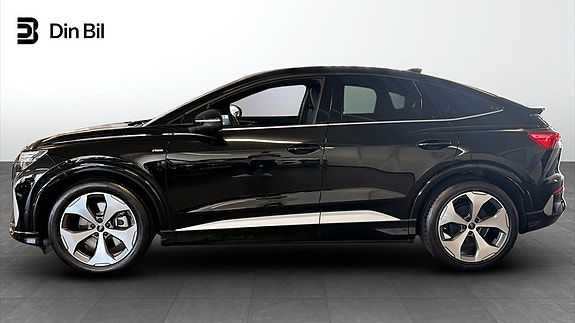 Audi Q4 e-tron 3 of 5