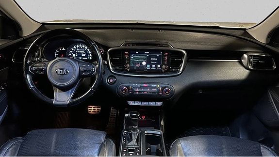 Kia Sorento 6 of 14