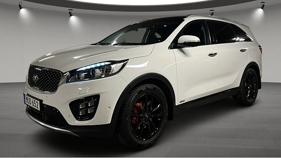 Kia Sorento 2 of 5