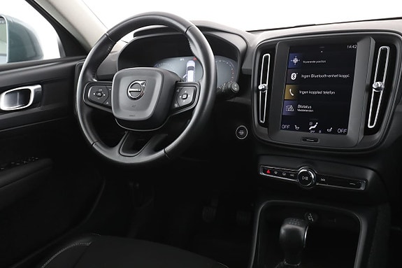 Volvo XC40 14 of 30