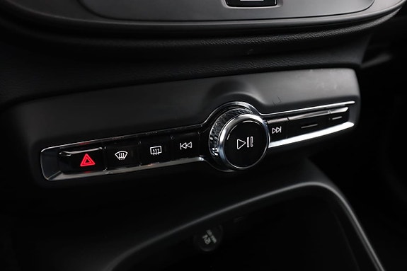Volvo XC40 27 of 30