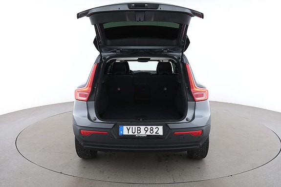 Volvo XC40 17 of 30