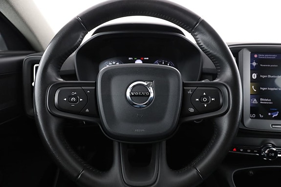 Volvo XC40 19 of 30