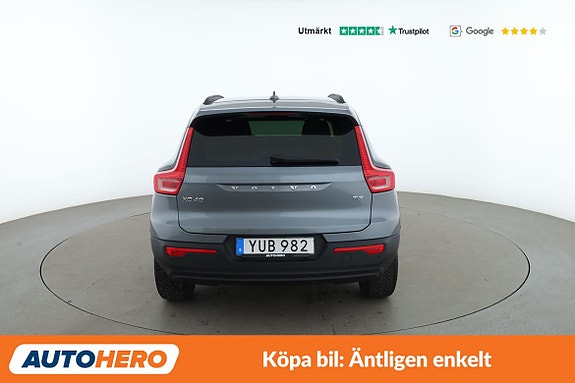 Volvo XC40 4 of 30