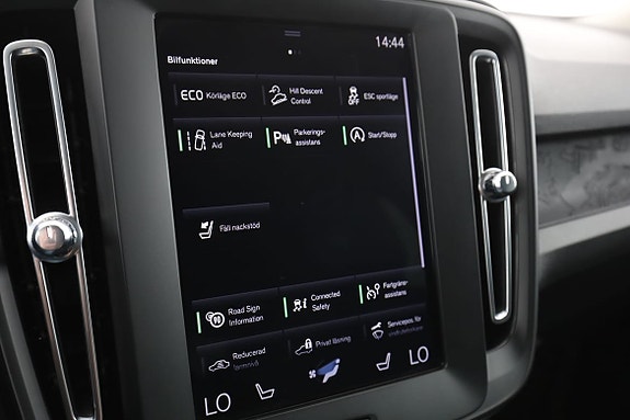 Volvo XC40 23 of 30