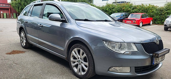 Skoda Superb 2012